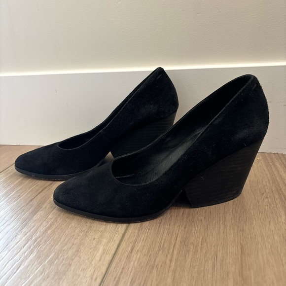 Eileen Fisher Black Suede Hawk Block Heel Pumps Women's Size 7 - Picture 4 of 8